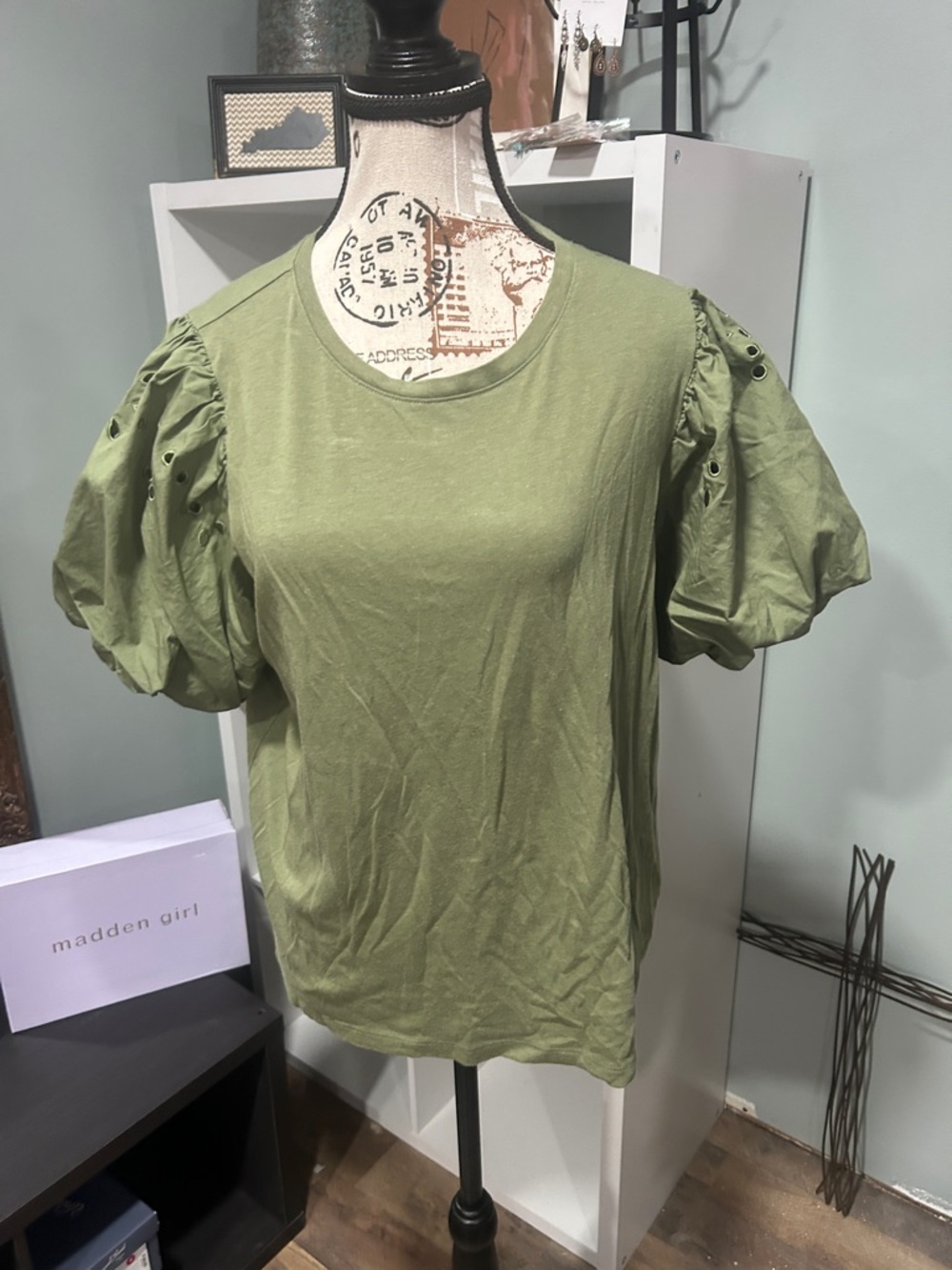 Olive Puff Sleeve Short Sleeve Tee
